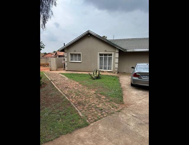 3 BEDROOM HOUSE FOR SALE IN DAWN PARK